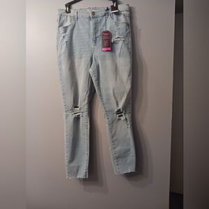 Final $4  No Boundries "Juniors Denim Jeggins Sz. 17 Light Denim.